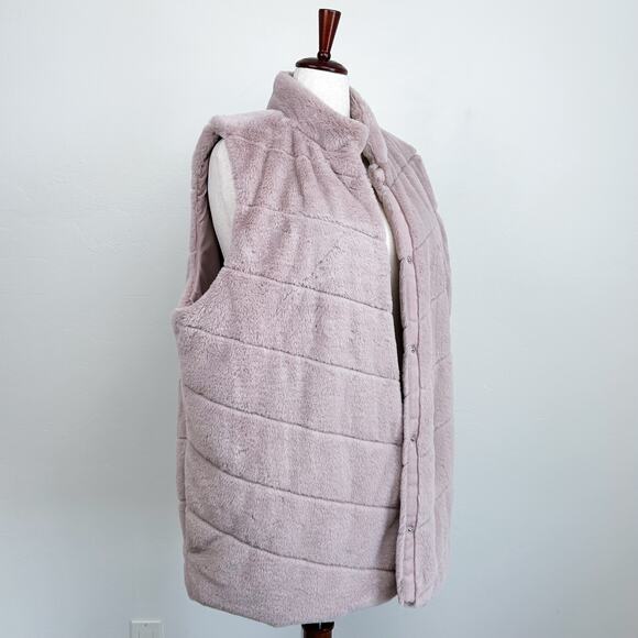 Maurices Cozy Fleece Plush Blush Sleeveless Vest - Picture 2 of 9